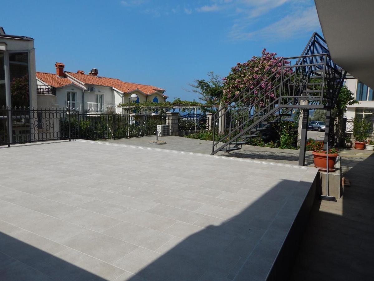 Vila Teodora Sveti Stefan Bagian luar foto
