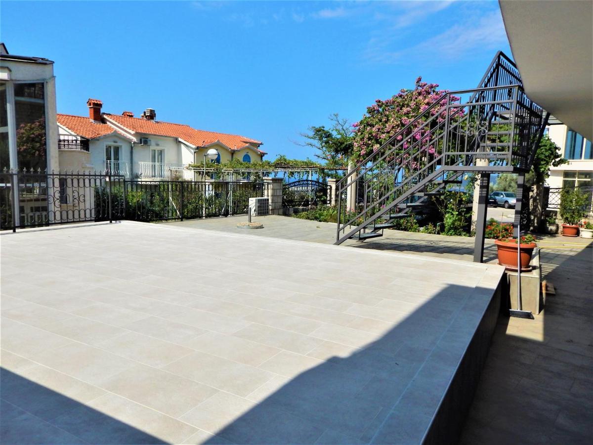 Vila Teodora Sveti Stefan Bagian luar foto